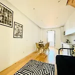 High Standard Flat Lisbon, Memorable Apartmán *