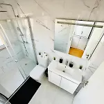 High Standard Flat Lisbon, Memorable *