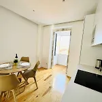 High Standard Flat Lisbon, Memorable Apartment *
