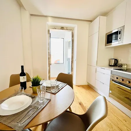 High Standard Flat Lisbon, Memorable Апартаменти
