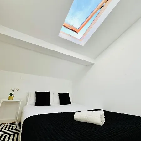 High Standard Flat Lisbon, Memorable Lisbon